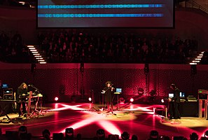 Performing in 2018 at the Elbphilharmonie, Hamburg
(l–r: Thorsten Quaeschning, Hoshiko Yamane, Ulrich Schnauss)